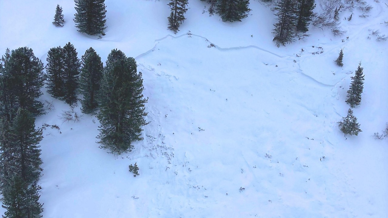 Anbruchkante der tödlichen Schneebrettlawine in der Wildschönau