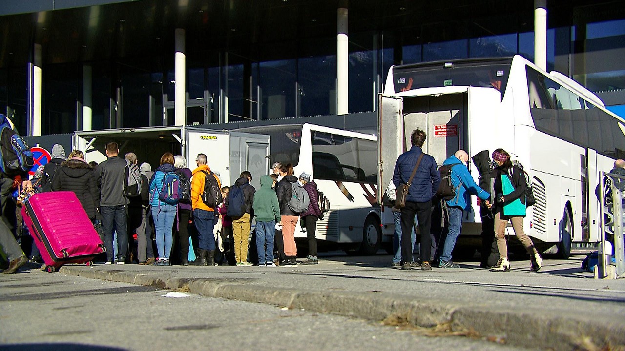 Buses passengers Innsbruck Airport