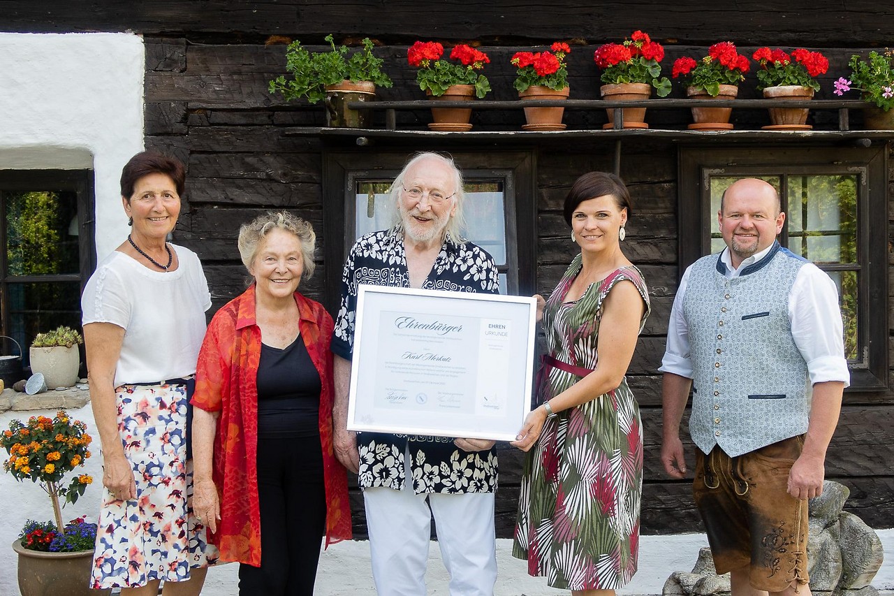 Karl Merkatz honorary citizen of Straßwalchen