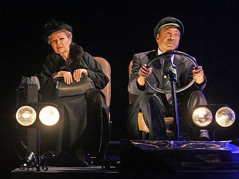 Louise Martini als "Daisy Werthan" und Robert Owens als "Hoke Coleburn" in den Kammerspielen