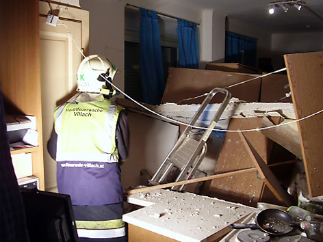Wohnung in Villach nach Explosion: totales Chaos