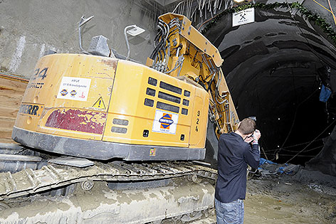 Bagger vor Tunnel für neue U1-Trasse in Wien-Favoriten