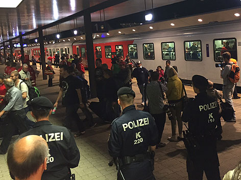 Flüchtlinge Ankunft Klagenfurt Hauptbahnhof