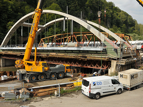 Bauzustand der neuen Kugelsteinbrücke bei Badl